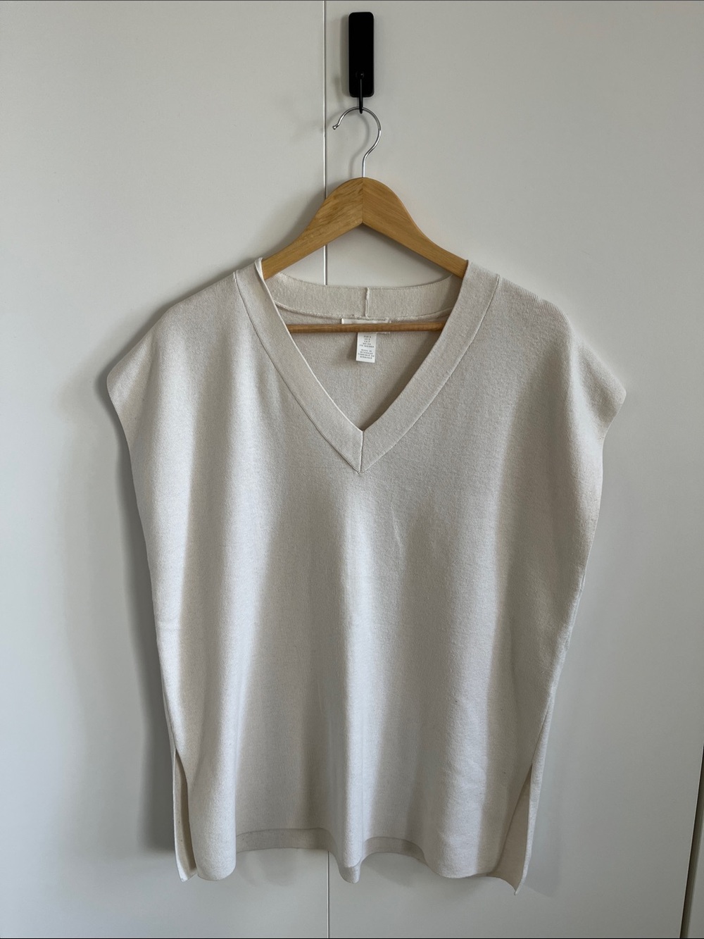 Oversized V-Neck Sleeveless Knit Sweater Vest in Cream